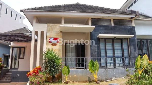 image RUMAH VILLA DI JUAL KUSUMA PINUS KOTA BATU (1)