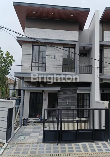 image RUMAH 2 LANTAI HOOK NEW GRESS JALAN UTAMA MANYAR JAYA DEKAT KLAMPIS NGINDEN SEMOLOWARU NGAGEL MERR ARAYA KERTAJAYA KEPUTIH SUKOLILO GALAXY MALL PAKUWON CITY (1)