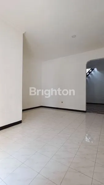 image RUMAH 2+1 KT SIAP HUNI DEPOK DEKAT TOL (2)