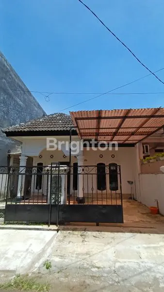 image RUMAH 2+1 KT SIAP HUNI DEPOK DEKAT TOL (1)