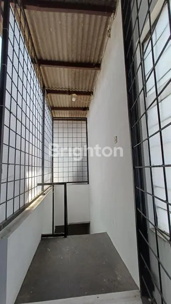 image RUMAH 2+1 KT SIAP HUNI DEPOK DEKAT TOL (7)