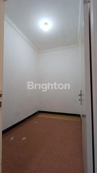 image RUMAH 2+1 KT SIAP HUNI DEPOK DEKAT TOL (4)