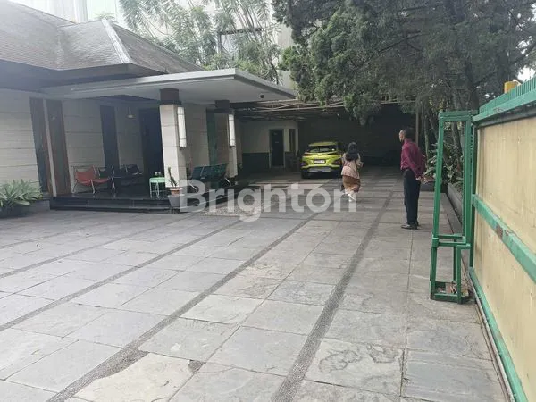 image RUMAH KANTOR BANDUNG UTARA FULL FURNISHED 850M² (6)