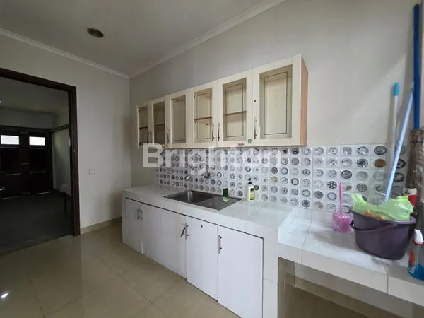 image JUAL CEPAT, RITZONE CLUSTER FAVORIT DI ICON BSD, RUMAH RAPI SIAP HUNI, DEKAT PINTU TOL (7)