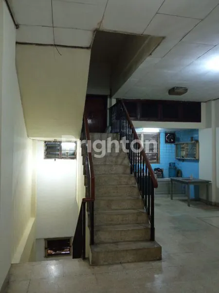 image RUKO STRATEGIS DI LAUTZE PASAR BARU, JAKARTA PUSAT (6)