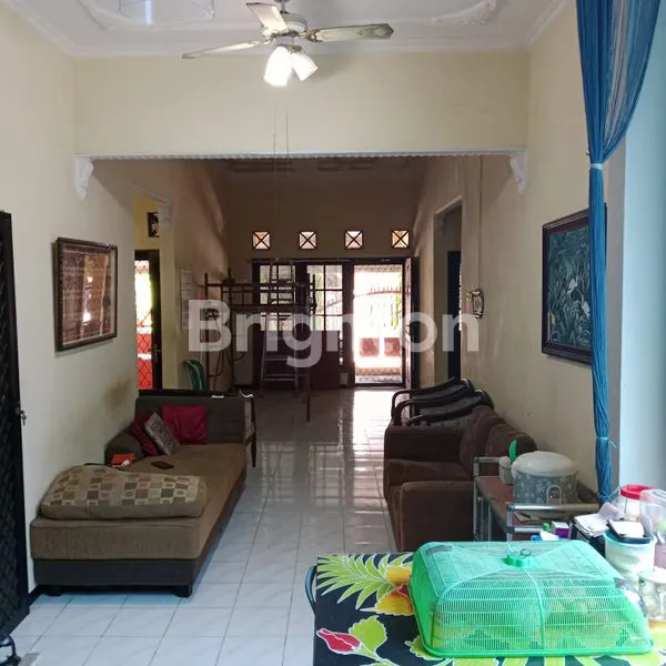 image RUMAH PURI LIDAH KULON 1,5 LANTAI ROW JALAN LEBAR  (3)