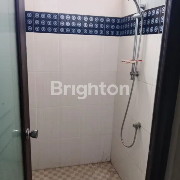 image RUMAH PURI LIDAH KULON 1,5 LANTAI ROW JALAN LEBAR  (7)