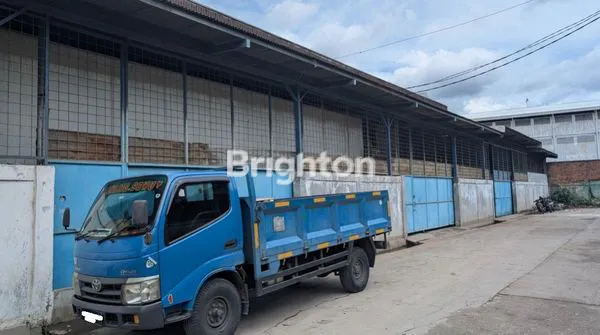GUDANG MIAMI KAPUK KAMAL 1674M2 ADA COLD STORAGE UKURAN 200M2 SIAP PAKAI TEGAL ALUR KALIDERES JAKARTA BARAT