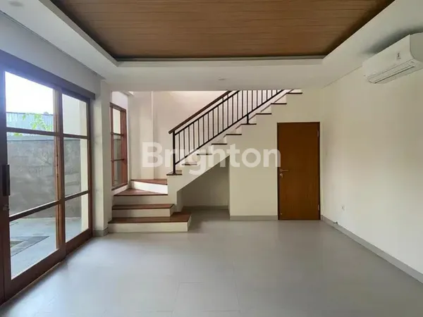 image DISEWAKAN RUMAH SEMI VILLA 3KT 4KM -  (5)