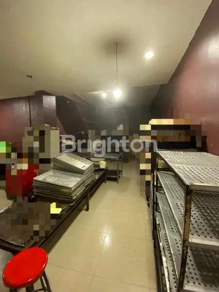 image RUKO 3 UNIT GANDENG 2 LANTAI DI JL PEMUDA (8)