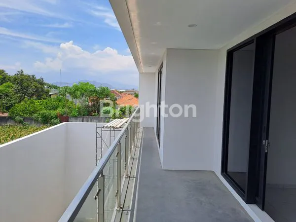 image RUMAH MEWAH DAN CANTIK MINIMALIS DI KATANG KEDIRI JAWA TIMUR (6)