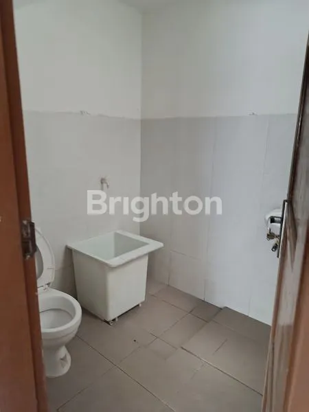 image RUMAH KOMPLEK DI RINGROAD (8)