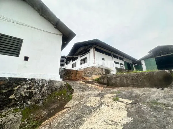 image GUDANG SIAP PAKAI PINGGIR JALAN RAYA SEMARANG BARAT (8)