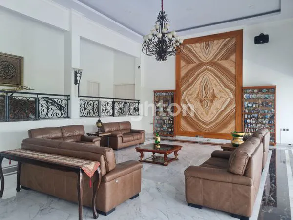 image SUPER  GRANDE VILLA WITH MOUNTAIN VIEW  JALUR RI 1 HAMBALANG SENTUL (3)