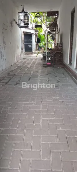 image RUMAH DI JALAN PROTOKOL SRIWIJAYA SEMARANG SELATAN (7)