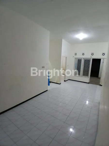 image DISEWAKAN RUMAH STRATEGIS AREA PANDANWANGI (2)