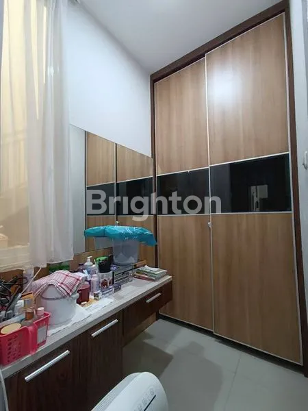 image RUMAH BAGUS TERAWAT DI  SUKOLILO DIAN REGENCY. SELANGKAH KE RAYA OERR, DEKAT RAYA MERR, ARAYA 1, ITS, UNIVERSITAS HANG TUAH, PURI GALAXY, GALAXY BUMI PERMAI, BUMI MARINA MAS, KERTAJAYA, PETRA 5, GALAXY MALL (3)