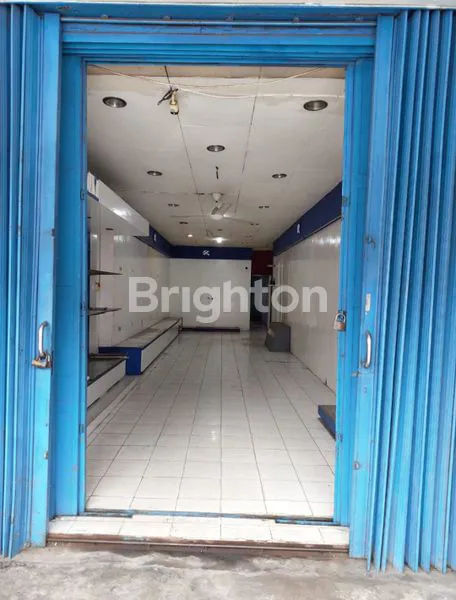 image RUKA 2 1/2 TINGKAT LOKASI DI TPT YANG STRATEGIS (1)