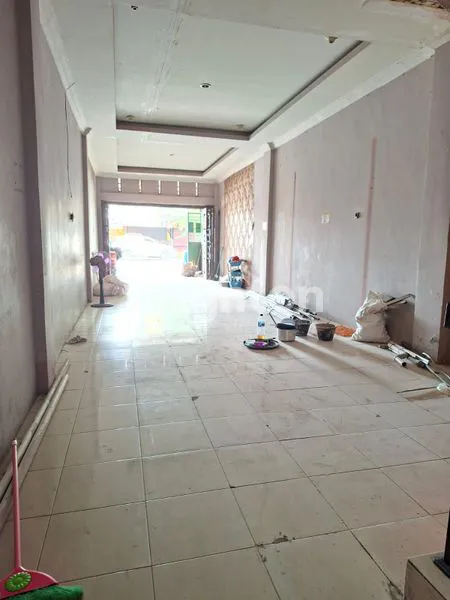 image RUKO CANTIK SERASA RUKO BARU SIAP HUNI DAN SANGAT COCOK BUKA USAHA APA SAJA KARENA BERADA DI PINGGIR JALAN UTAMA SETIABUDI TANJUNG SARI MEDAN (8)