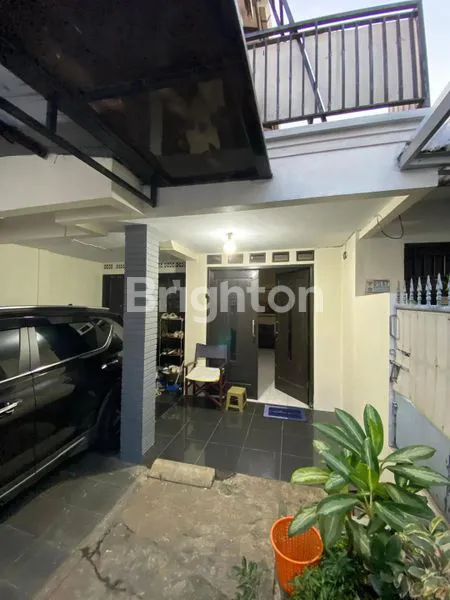 image RUMAH DAN 2KOSAN DI SWADARMA JAKARTA SELATAN (4)