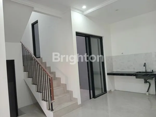 image RUMAH 2 LANTAI DIJUAL DI CIPAYUNG JAKARTA TIMUR (8)