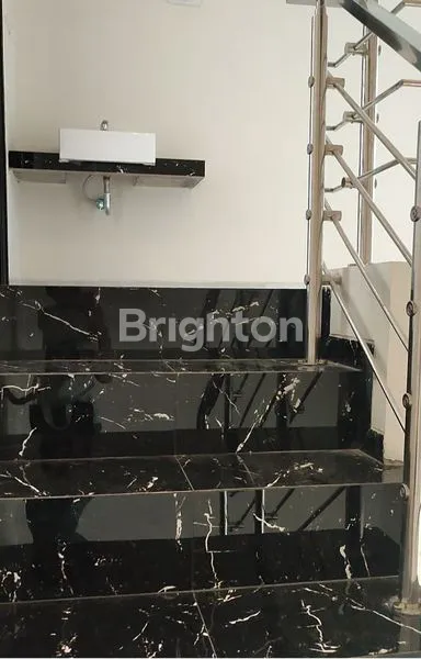 image RUMAH MEWAH DEKAT GALAXY MALL (8)