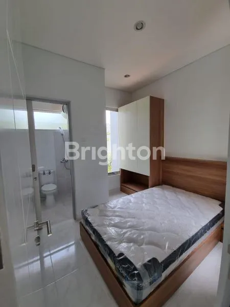 image RUMAH MODERN & FULLY FURNISHED MALIBU VILLAGE GADING SERPONG (6)