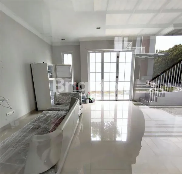 image DISEWAKAN RUMAH CITRALAND GAMACITY CITY LEBAR 8 M - SEMI FURNISHED HADAP UTARA  (2)