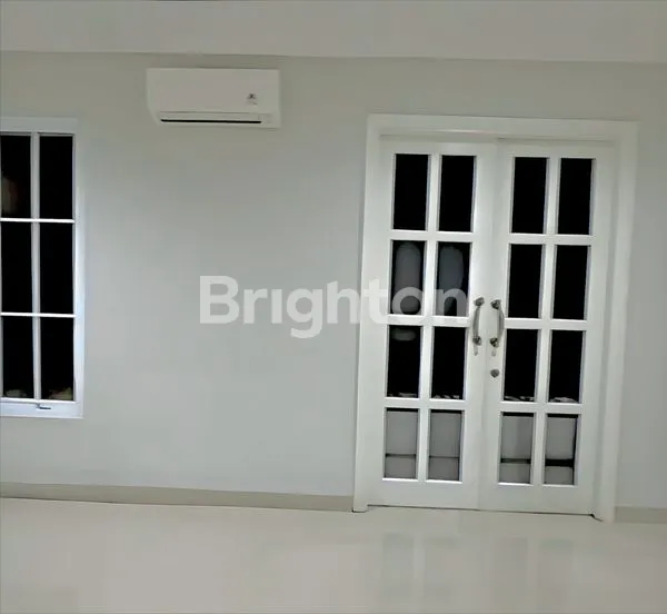 image DISEWAKAN. RUMAH CITRALAND GAMA CITY. LEBAR 8. SEMI FURNISHED. ADA 2 UNIT AC (5)