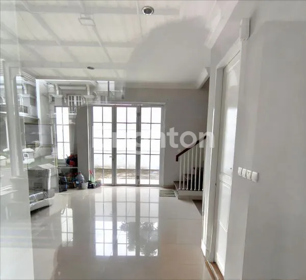 image DISEWAKAN. RUMAH CITRALAND GAMA CITY. LEBAR 8. SEMI FURNISHED. ADA 2 UNIT AC (3)