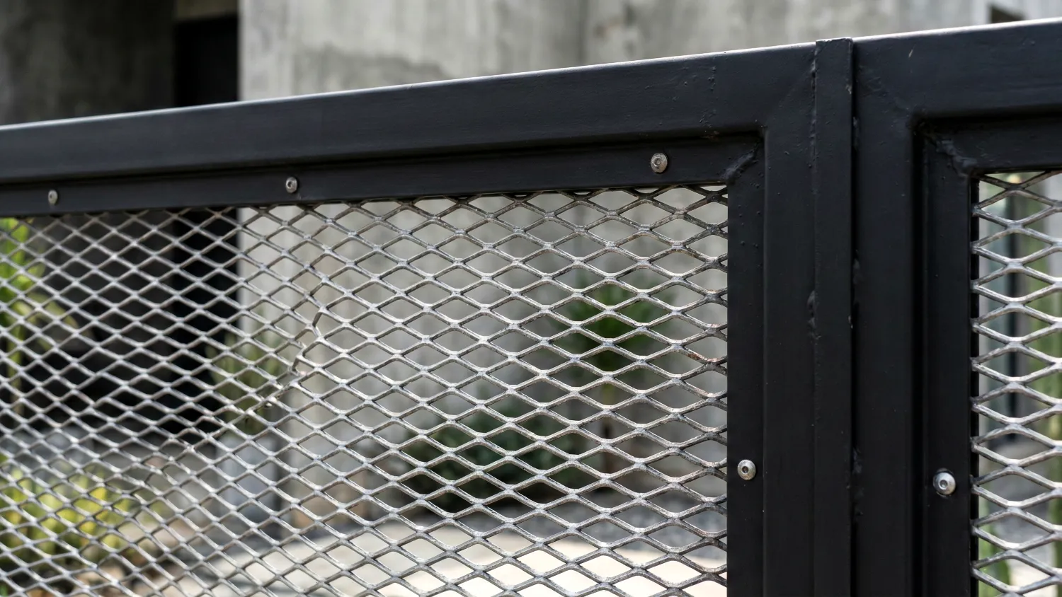 model pagar besi bagus estetika keamanan 12 besi tema industrial