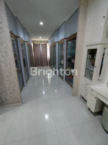 image RUMAH MEWAH SIAP HUNI LT 300 DI ALAM SUTERA (8)