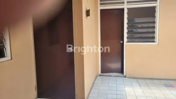 image RUMAH DIJUAL SIMPANG DARMO PERMAI SELATAN SURABAYA BARAT (3)
