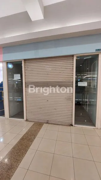 STAND PERMANEN LT.UG DI ROYAL PLAZA SURABAYA