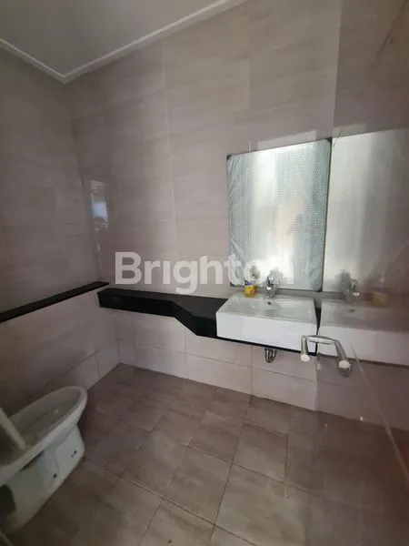 image RUMAH MEWAH DI GOLF ISLAND PIK JAKARTA UTARA (5)