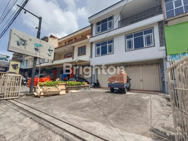 image RUKO STRATEGIS 3 LANTAI DI GATOT SUBROTO (2)