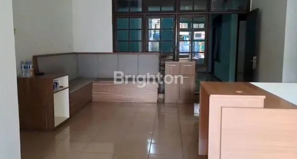 image DISEWAKAN RUMAH UNTUK USAHA DI MAINROAD  JL. JAKARTA (3)