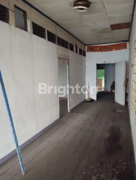 image RUMAH LAMA MURAH DENGAN TANAH LUAS UNTUK RUKO NURUL HUDA SEI RAYA  (3)