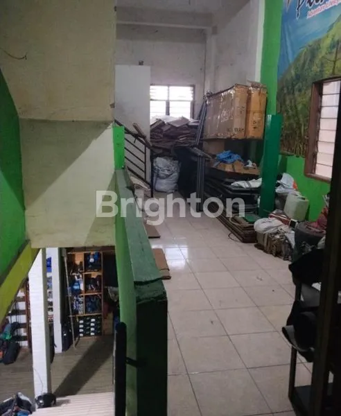 image RUKO GANDENG SIAP HUNI 3 LANTAI DI JALAN BESAR SEI RENGAS 2, MEDAN AREA (2)