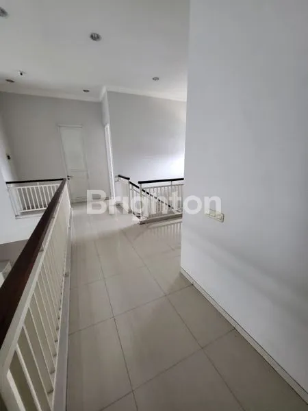 image 2LT GARASI 3 MINIMALIS. MANYAR KERTOARJO,MANYAR KERTOADI,DHARMAHUSADA PERMAI,WISMA PERMAI BARAT,SUTOREJO PRIMA,MULYOSARI,WISMA MUKTI,KLAMPIS ANOM,PURI GALAXY BUMI PERMAI ARAYA,KERTAJAYA INDAH REGENCY 21,GRAND KENJERAN,BABATAN PANTAI,LONG BEACH,SAN ANTONIO (6)