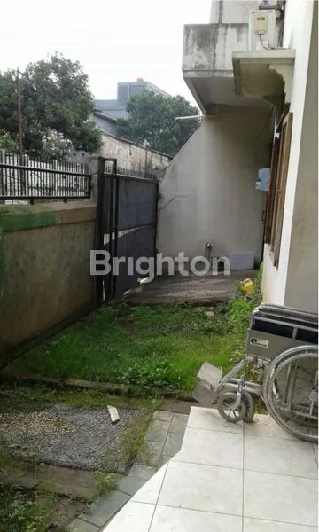 image RUMAH 2 LANTAI DIKAWASAN STRATEGIS DEPOK (4)
