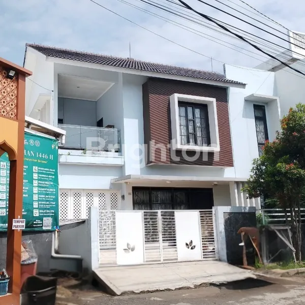 image SIAP DIPINANG! RUMAH MEGAH 5 KT HARGA RAMAH HANYA 1,3 M DI BUMI ADIPURA GEDEBAGE BANDUNG (4)