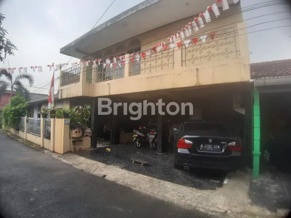 HUNIAN STRATEGIS DI KOMPLEK BANGDES, 350M²