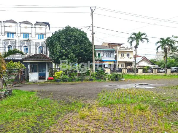 image HARGA DI BAWAH PASARAN PELUANG EMAS BERINVESTASI. DIJUAL TANAH KOMERSIL DENGAN LUAS 1.283 M2 ADA BANGUNAN BEKAS 3 LANTAI (3)