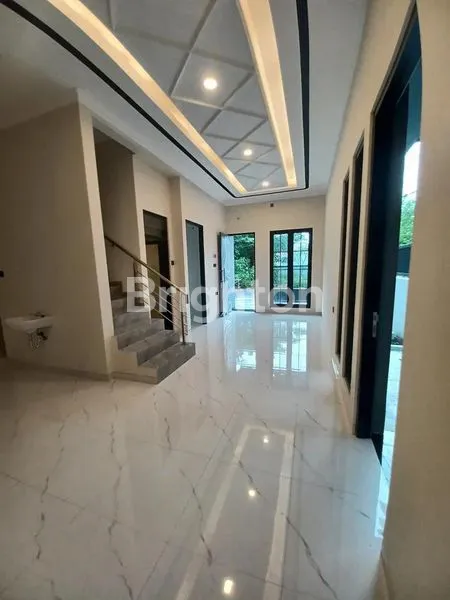 image RUMAH BARU 2 LANTAI MANYAR JAYA ROW JALAN 4 MOBIL (3)