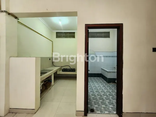 image RUMAH SIAP HUNI 2 LANTAI DI SURABAYA (3)