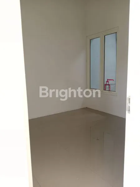 image RUMAH 1 LANTAI DALAM PERUMAHAN DI KENDAL (8)