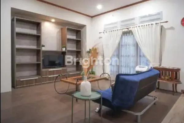 image RUMAH MEWAH 2 LANTAI DI PERUMAHAN ELIT MARGOREJO INDAH, SURABAYA SELATAN.\\\\NSTRATEGIS DEKAT RAYA JEMURSARI - PRAPEN - TENGGILIS - KENDANGSARI - JAGIR WONOKROMO - AHMAD YANI, PLAZA MARINA, DLL. (4)