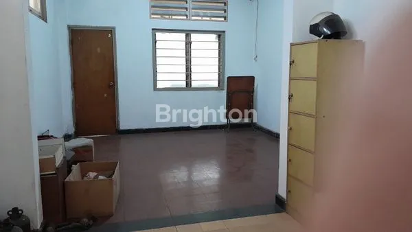 image RUMAH JALAN TAMBAK SARI NOL JALAN RAYA (3)