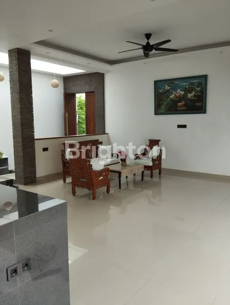 image VILLA EKSKLUSIF LT 240M² DENGAN KOLAM RENANG (5)